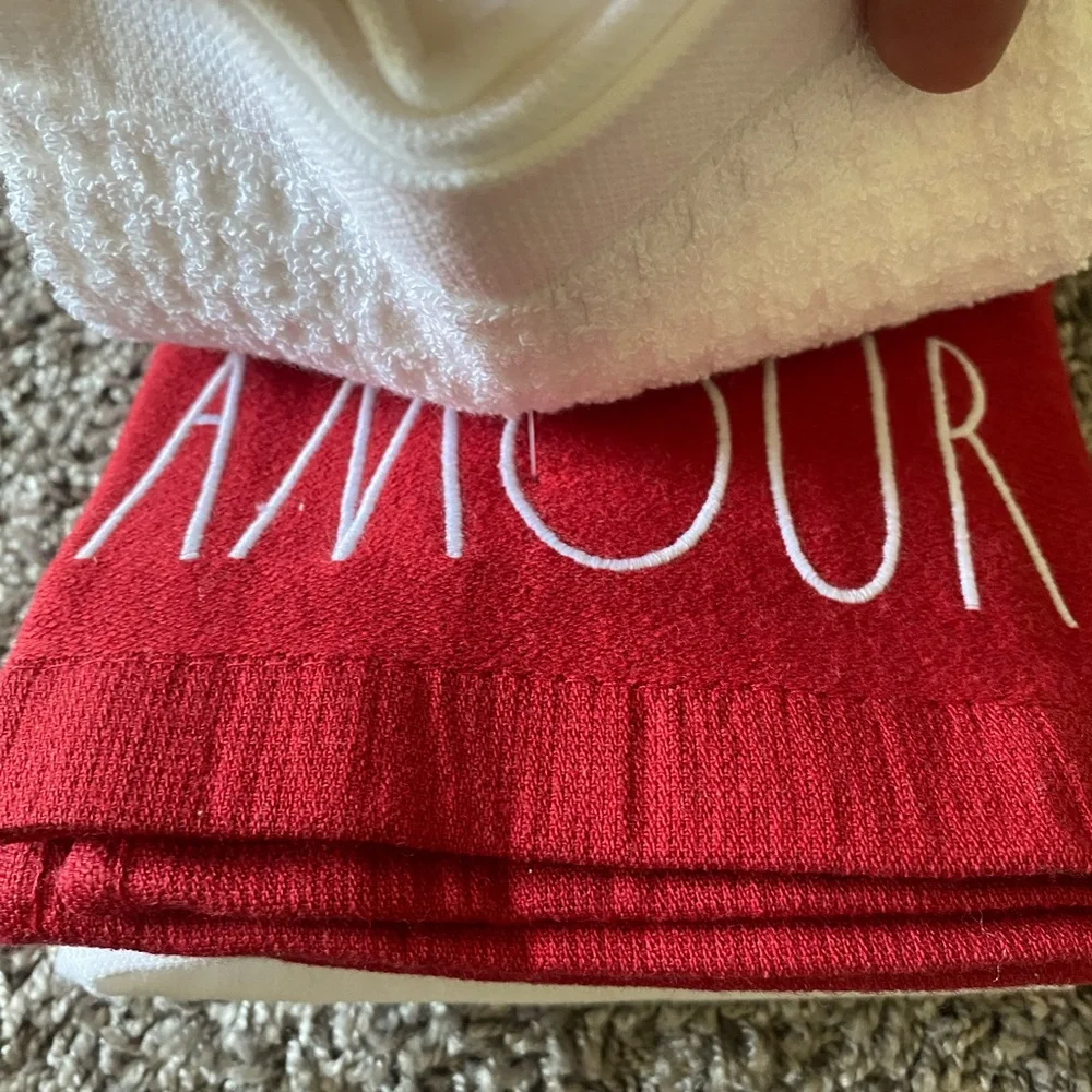 White and Red 'Te Amo' Bath Towel